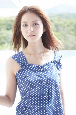 老李头和他的媳妇的性格特点